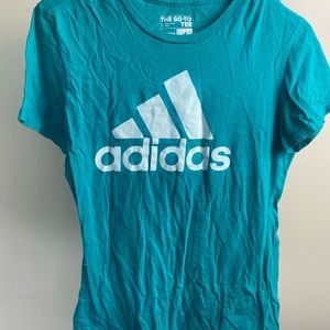 Women’s Adidas Tshirt Medium